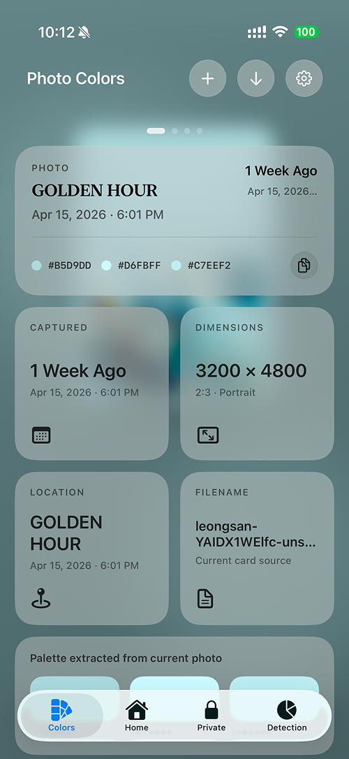 Photo colors metadata cards